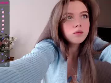 girl small_blondee image #1749185