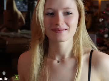 girl bestblondiiecb image #6089835