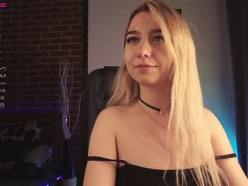 girl yolandabertha image #4447632