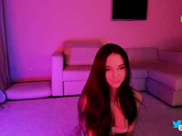 girl hollyextra image #6764393