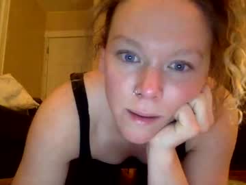 lilycurlq sex webcam