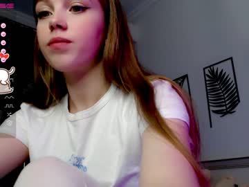 girl small_blondee image #3305994