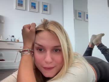 girl sarahsapling image #5397671