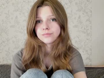 girl alainaestrada image #5526201