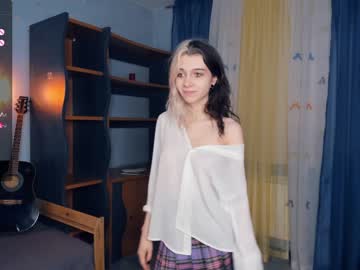 girl deliaderrick image #6376296