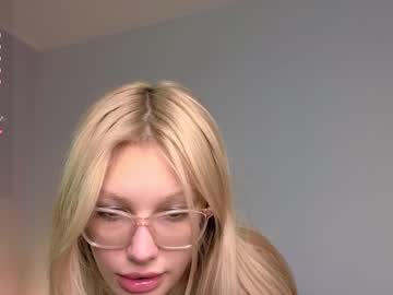 girl crazzy__cat image #6248166