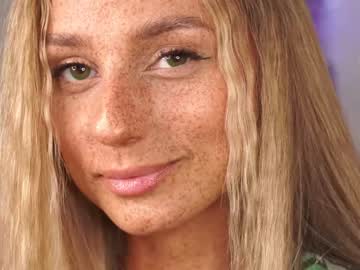 girl artease image #5390953