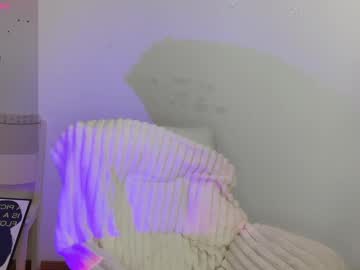 girl _flipped_ image #7008587