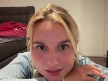 girl sarahsapling image #5407172