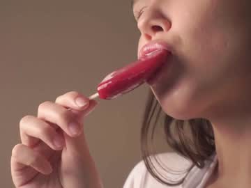 girl helenmoors image #3982902