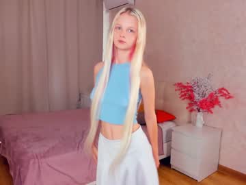 girl evelyncantu image #5430782