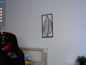 girl small_blondee image #3753165