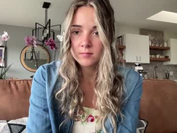 girl bloomyogi image #1794887