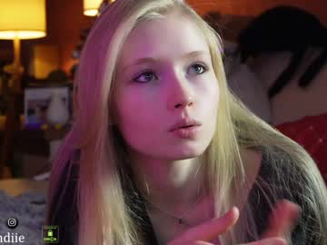 girl bestblondiiecb image #5975097