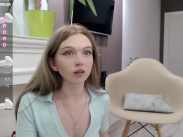 girl small_blondee image #2091580