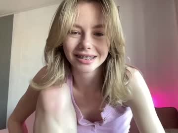 girl elli_harmon image #4545915