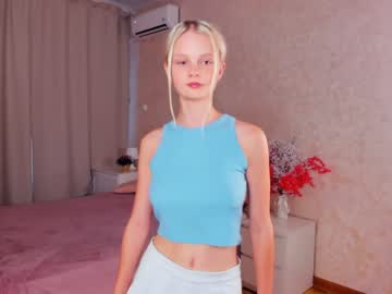 girl evelyncantu image #5432963