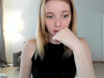 girl olli_ver image #2983039