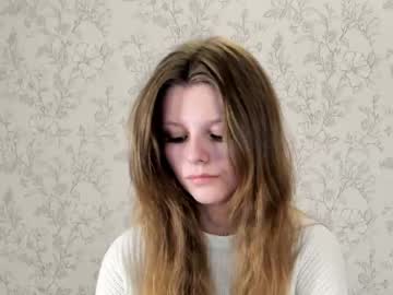 girl alainaestrada image #5475367