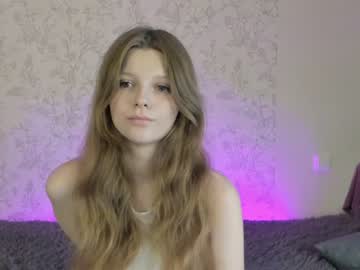 girl alainaestrada image #5532420