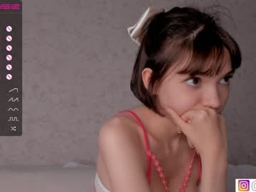 girl bzzzme image #4988067