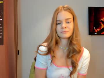 girl carolynsveronica image #5008612