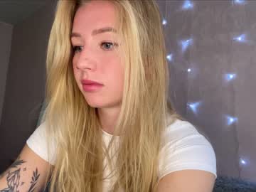 girl deardaria image #4201363