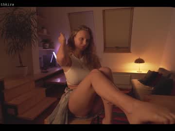girl chillwithkira image #1695139