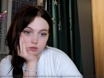 girl small_blondee image #6836140