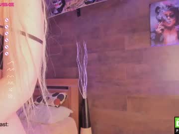 girl yolandabertha image #3855480