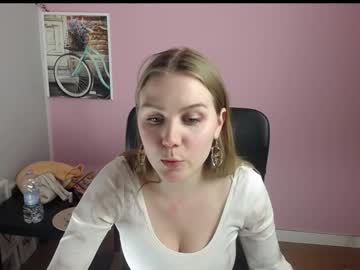 girl nextdoorgir_l image #4224074