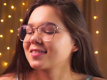 girl helenmoors image #4496558