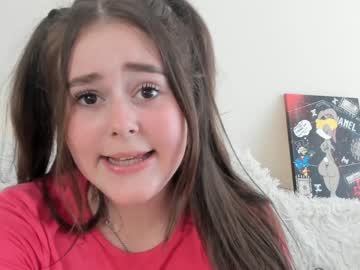 girl emilia_me image #1376914