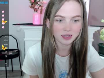 girl small_blondee image #2834144