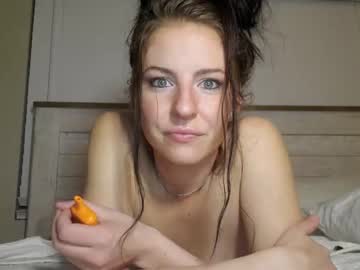 girl happyfungirlxo image #3958076