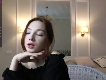 girl _guesswhat_ image #910749