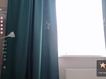 girl small_blondee image #5325552