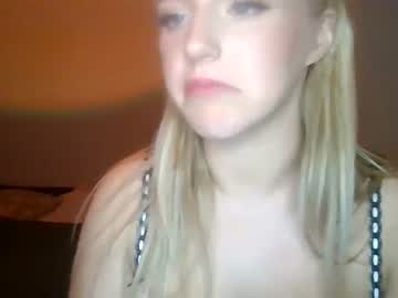 girl dumb_blonde69 image #5834563