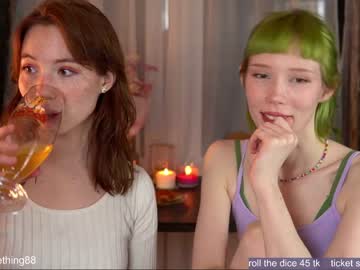 girl li_on_line image #1322546