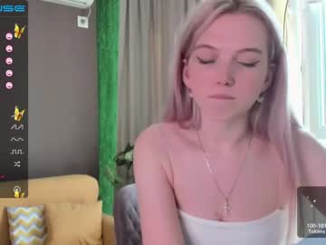 girl small_blondee image #1628501