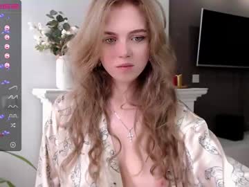 girl small_blondee image #1829774