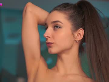 girl angels_kiss image #3670147