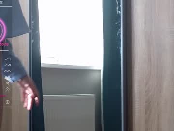 girl small_blondee image #5304116