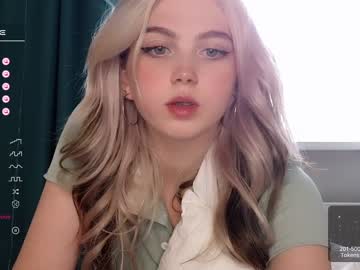 girl small_blondee image #5232579