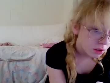 girl blonde_katie image #6305299