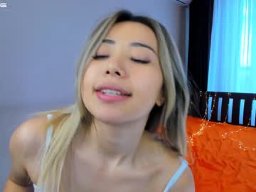 girl leiya_li image #3441034