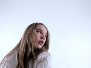 girl milana_gross image #4332228