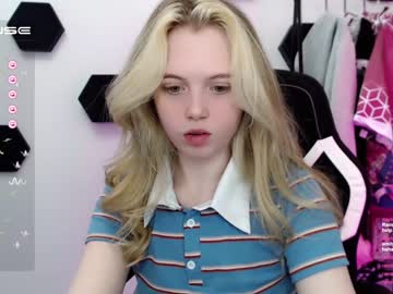 girl small_blondee image #4271356