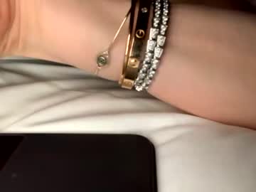silkycurvess sex webcam