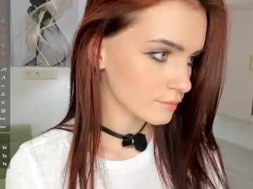 girl synne_glows image #6715